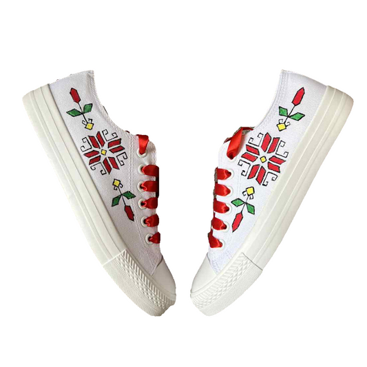 Ръчно рисувани кецове с шевица "Сила"